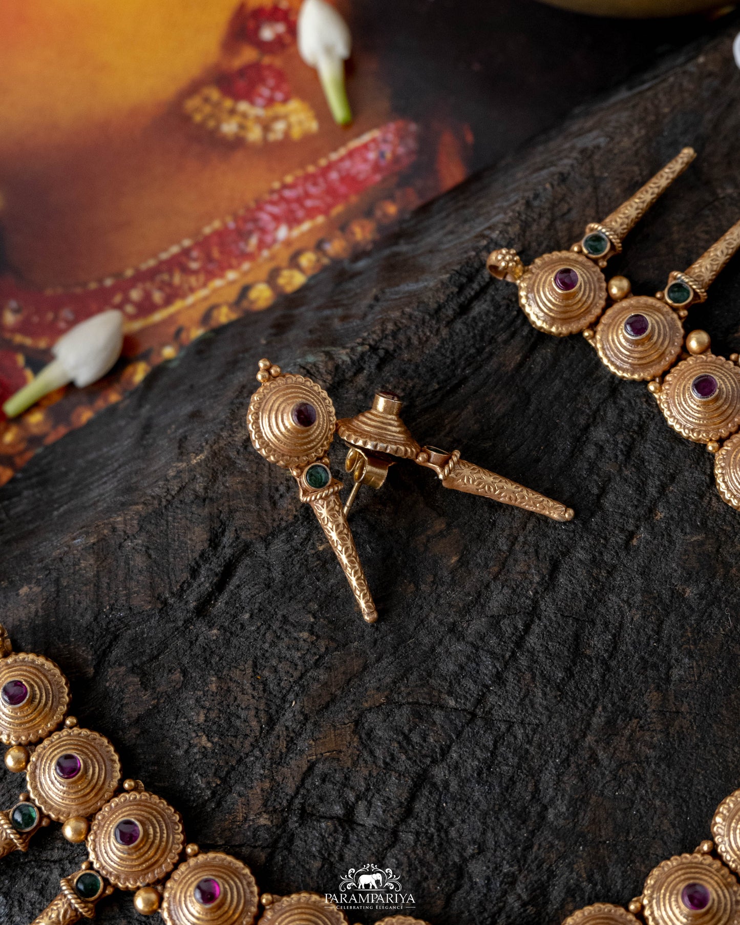 Nidhira Necklace Set