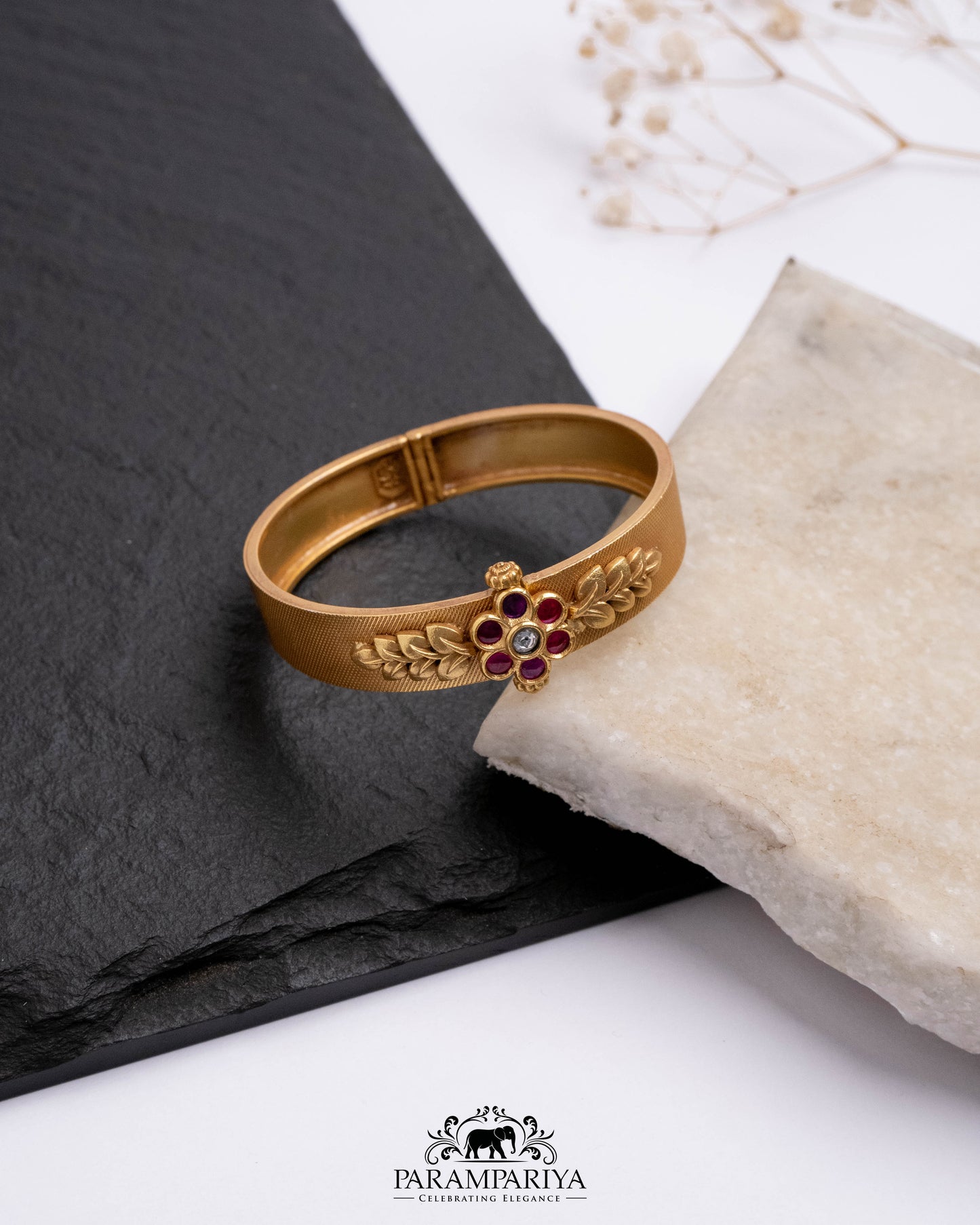 Shruti Bangle (Single)