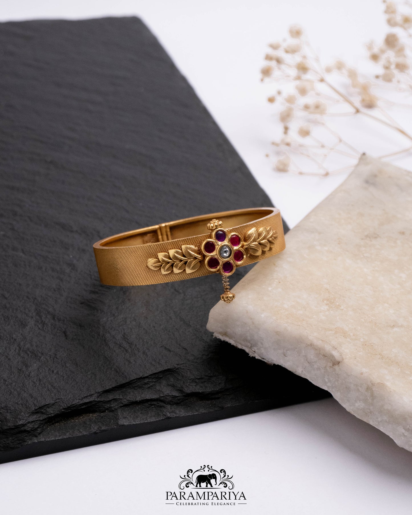 Shruti Bangle (Single)