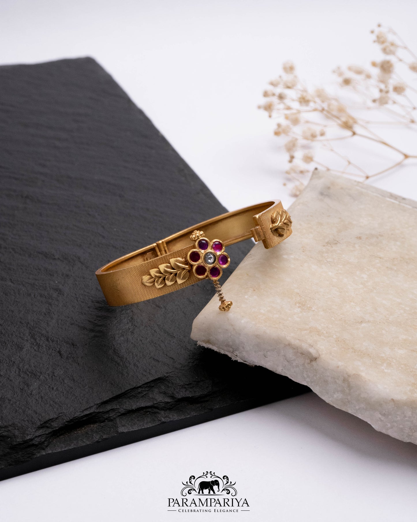 Shruti Bangle (Single)