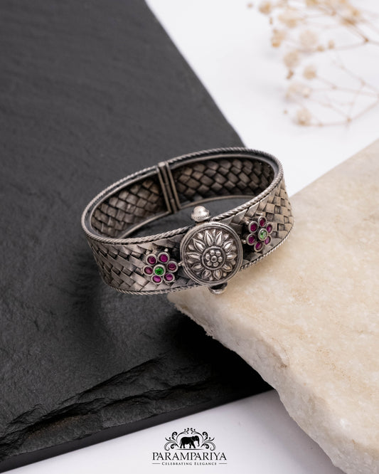 Vanya Bangle (Single)