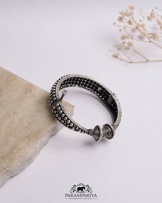 Mira Bangle (Single)