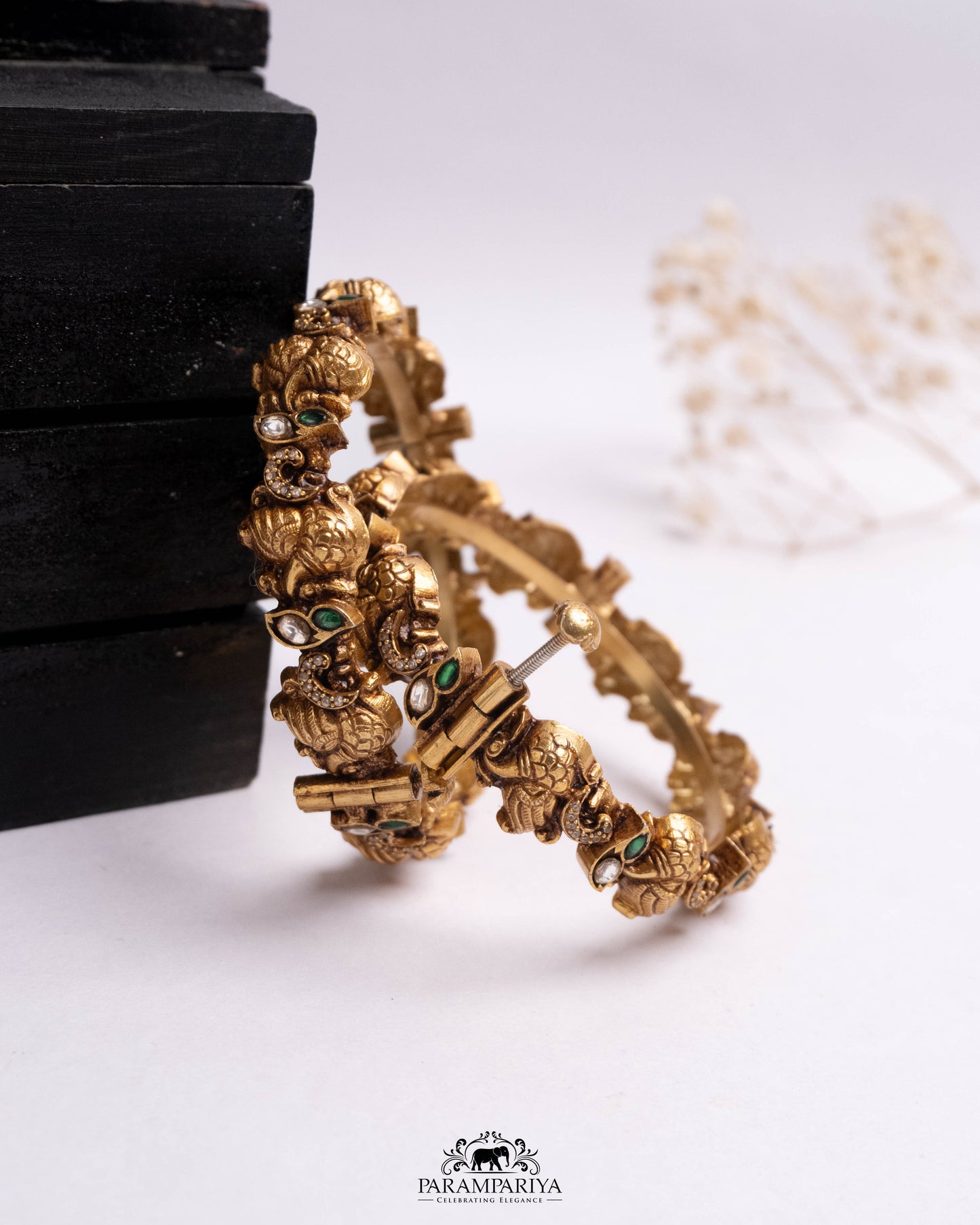 Vaishnavi Bangle (Single)