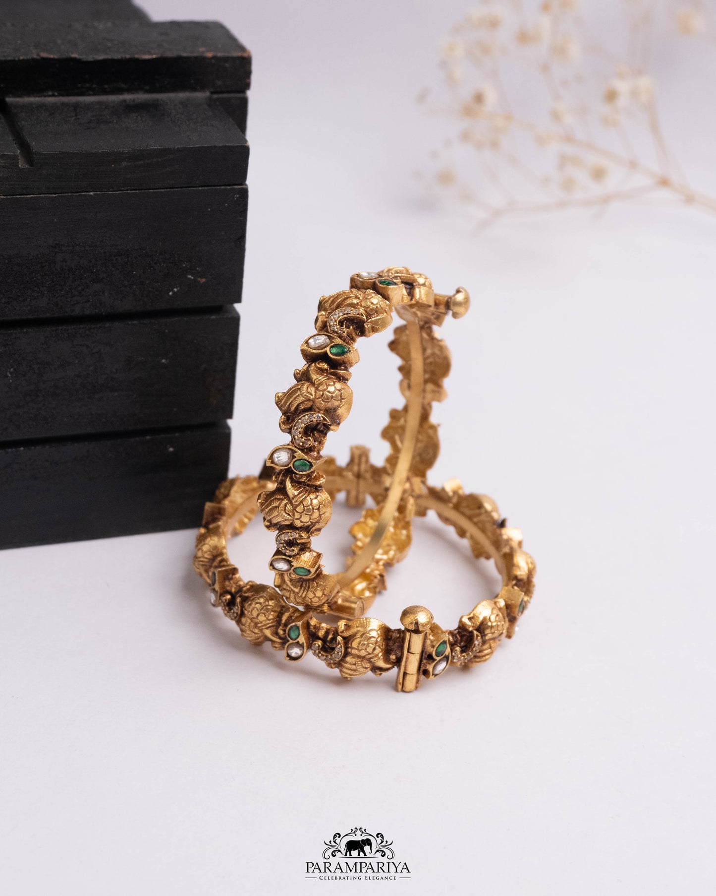 Vaishnavi Bangle (Single)