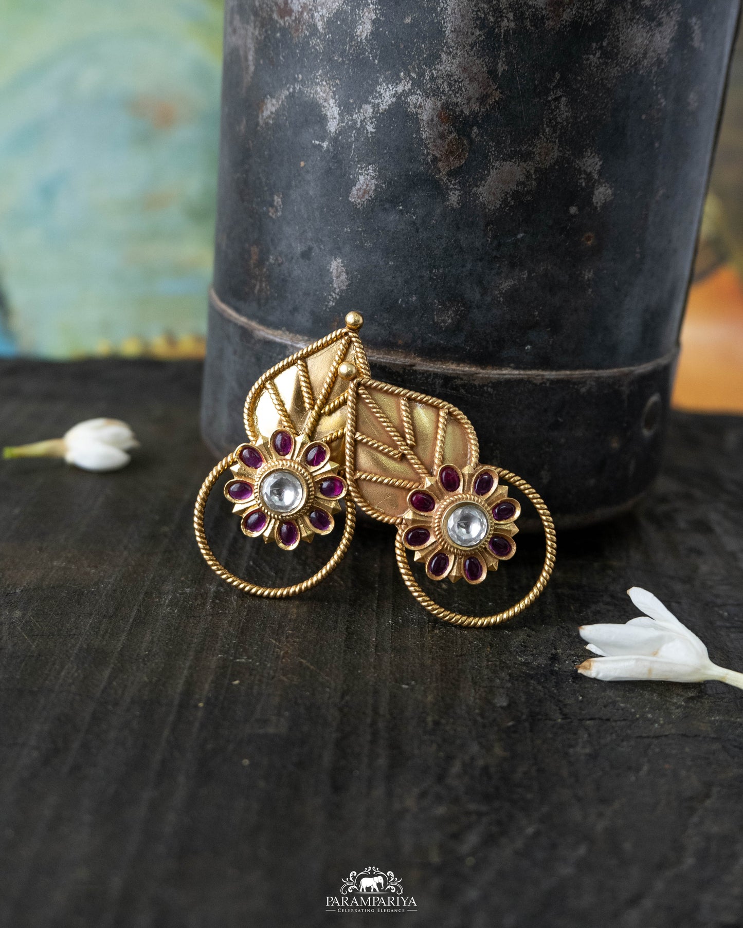 Pari Earrings