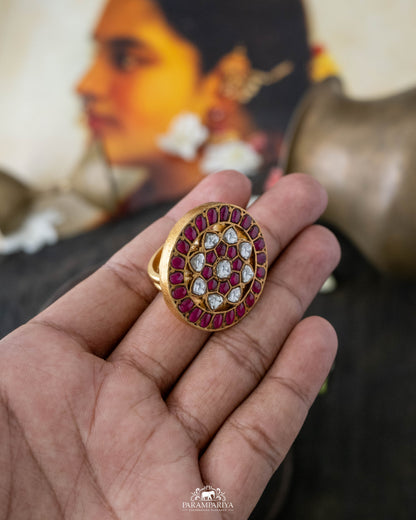 Deva Finger Ring