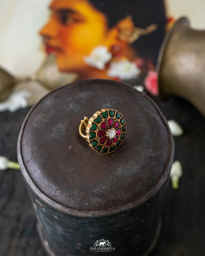 Valli Finger Ring
