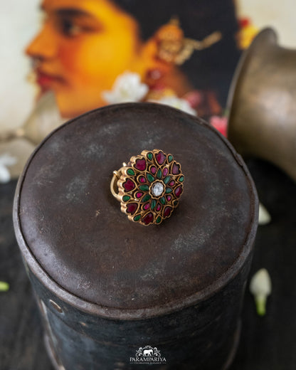 Lily Finger Ring