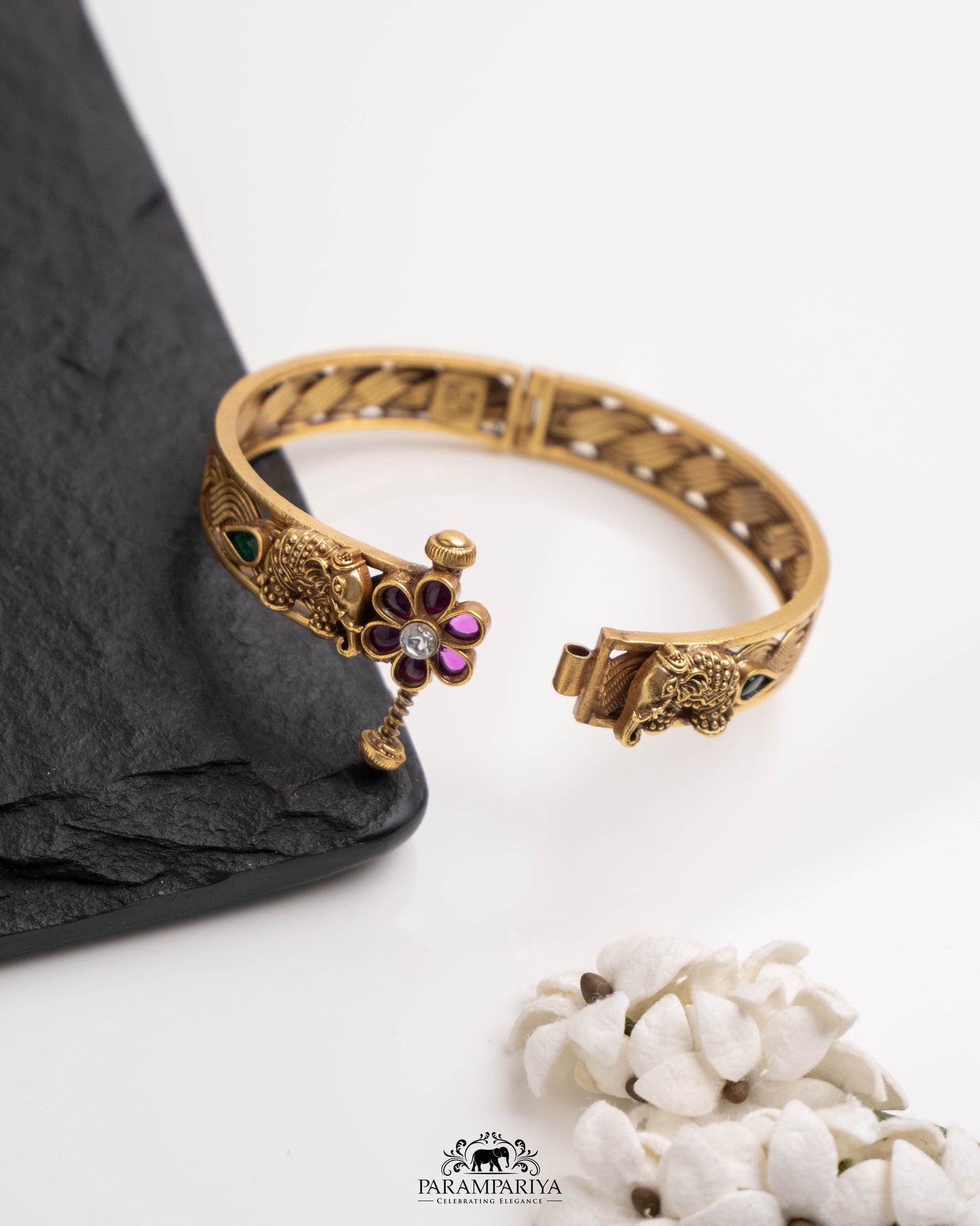 Manav Bangle (Single)