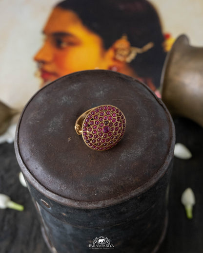 Sigi Finger Ring