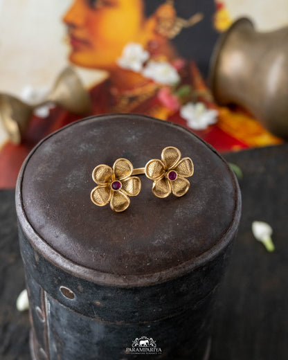 Dharv Finger Ring