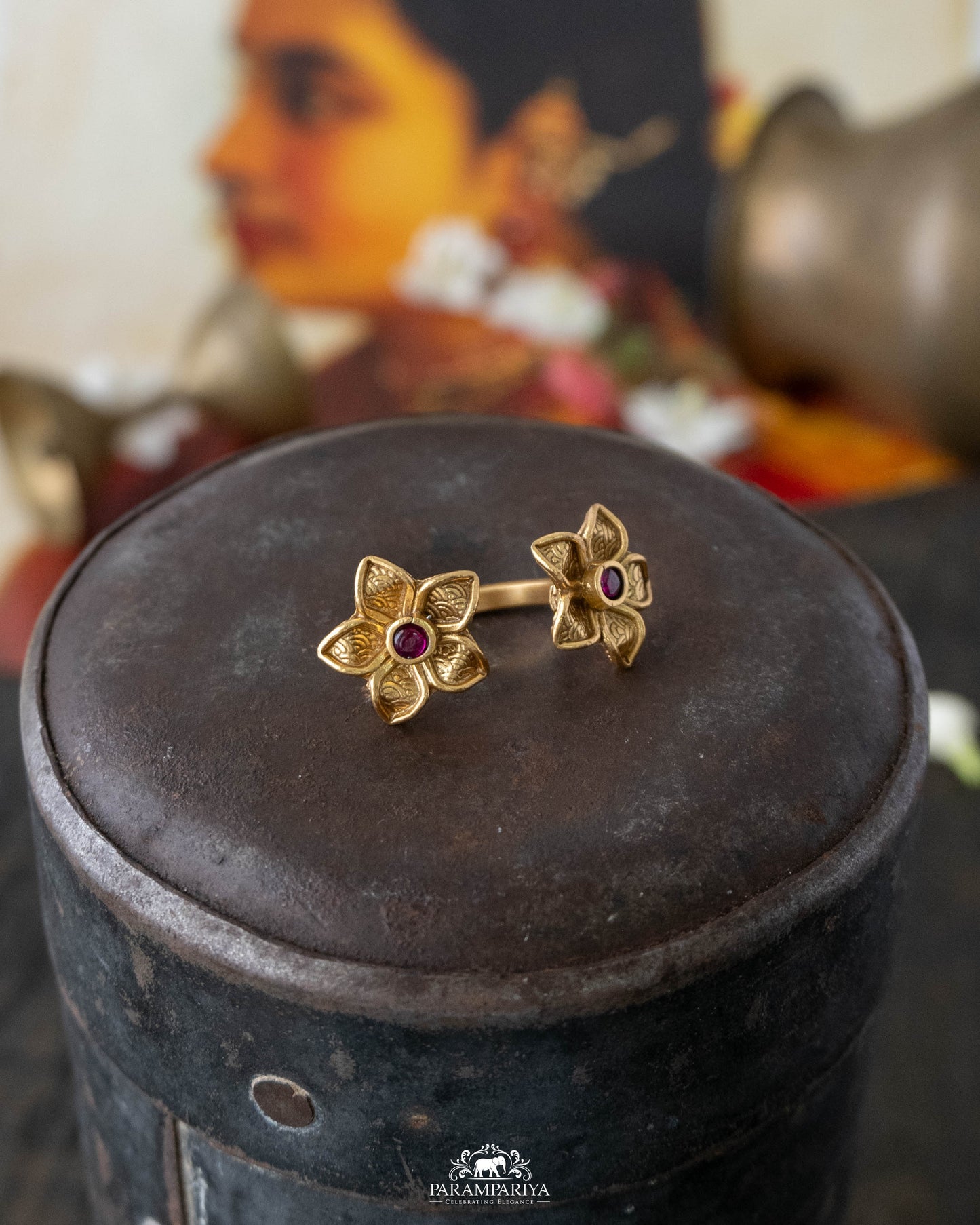 Navira Finger Ring