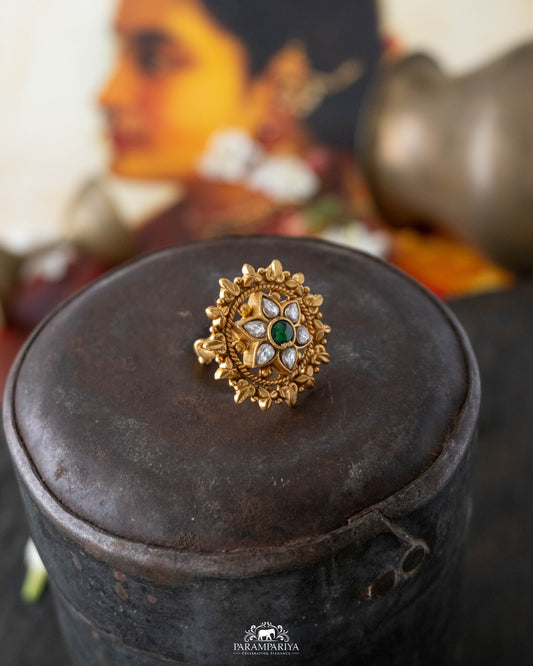 Agalvi Finger Ring