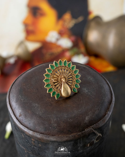 Thoagai Finger Ring