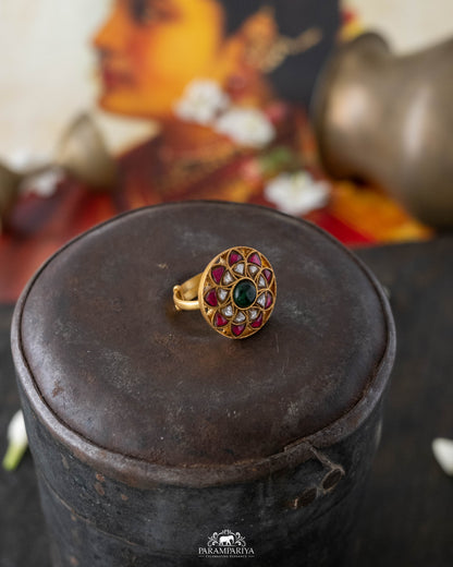 Hela Finger Ring