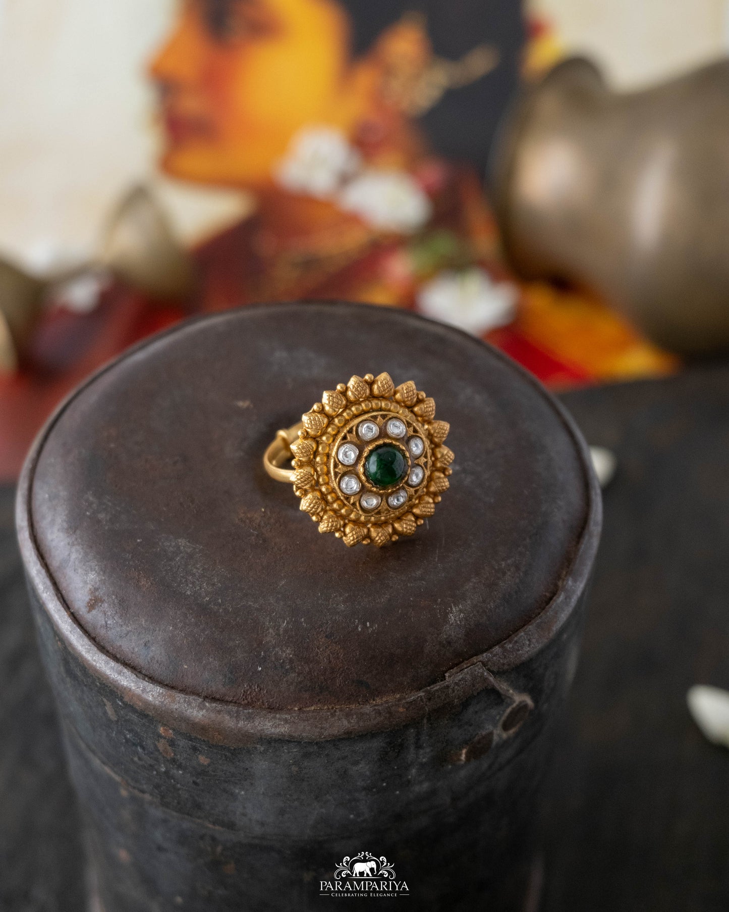 Aavirai Finger Ring