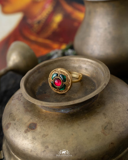 Priti Finger Ring