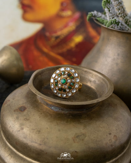 Amara Finger Ring