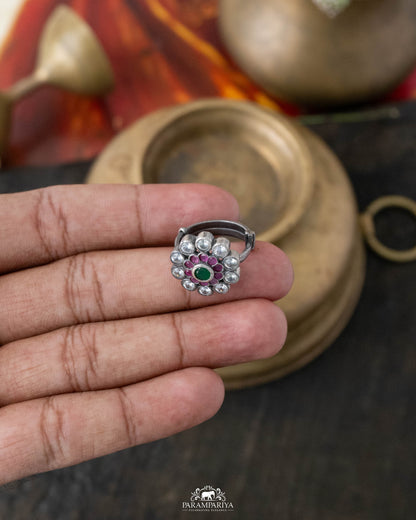 Liniya Finger Ring
