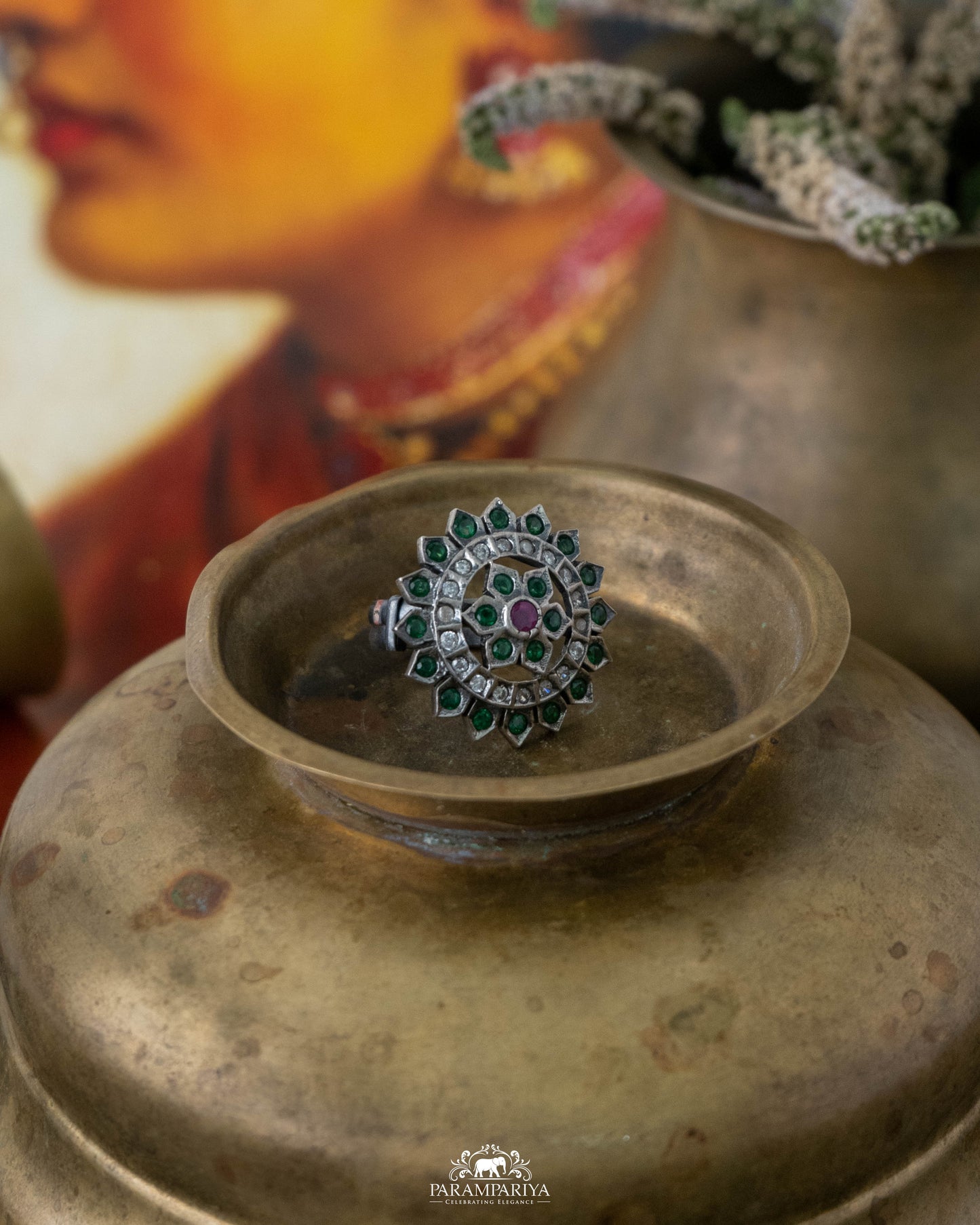 Megavi Finger Ring