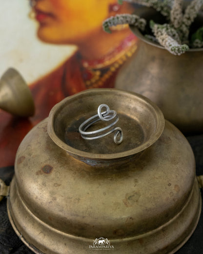 Anisha  Finger Ring