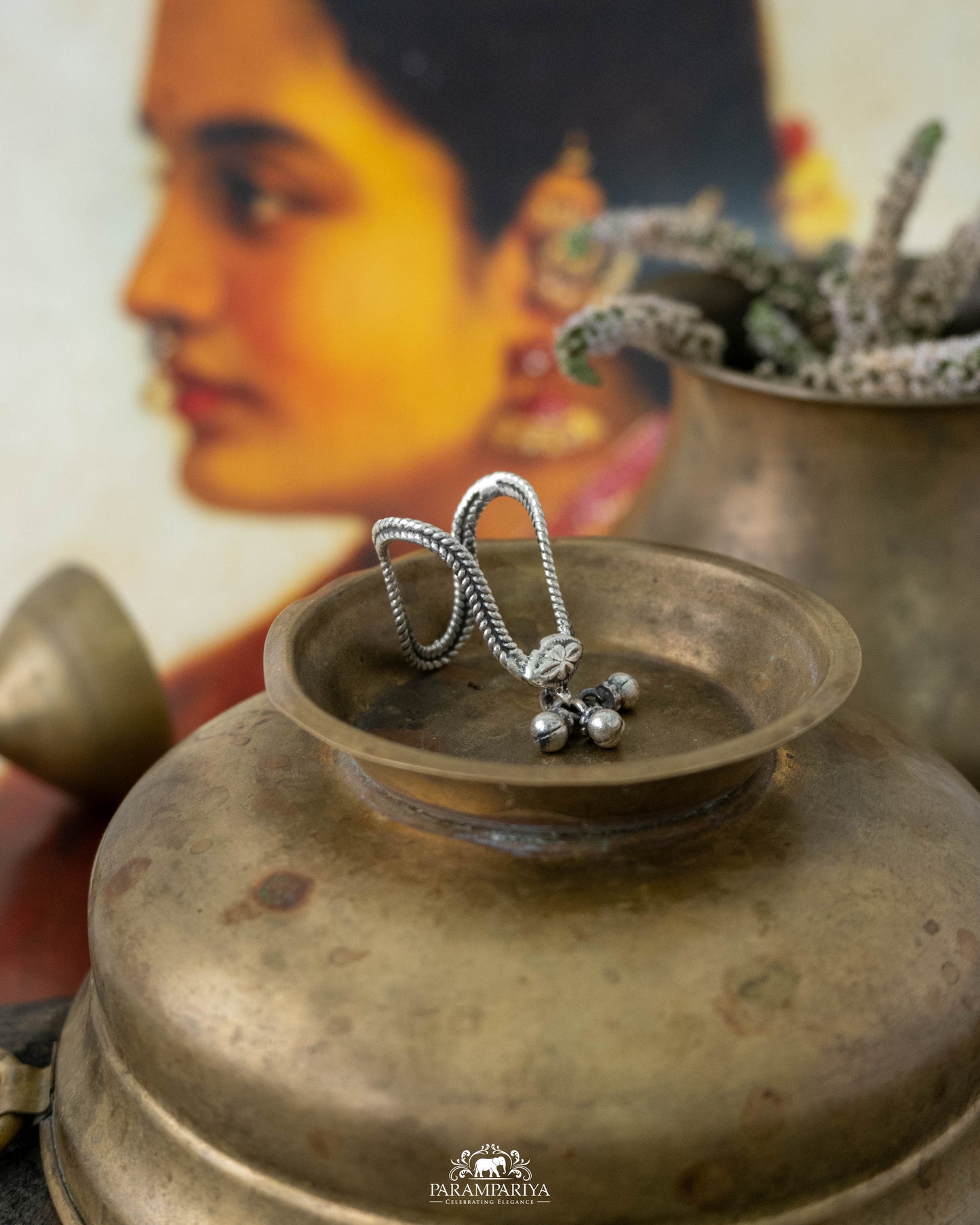 Lakshita Finger Ring