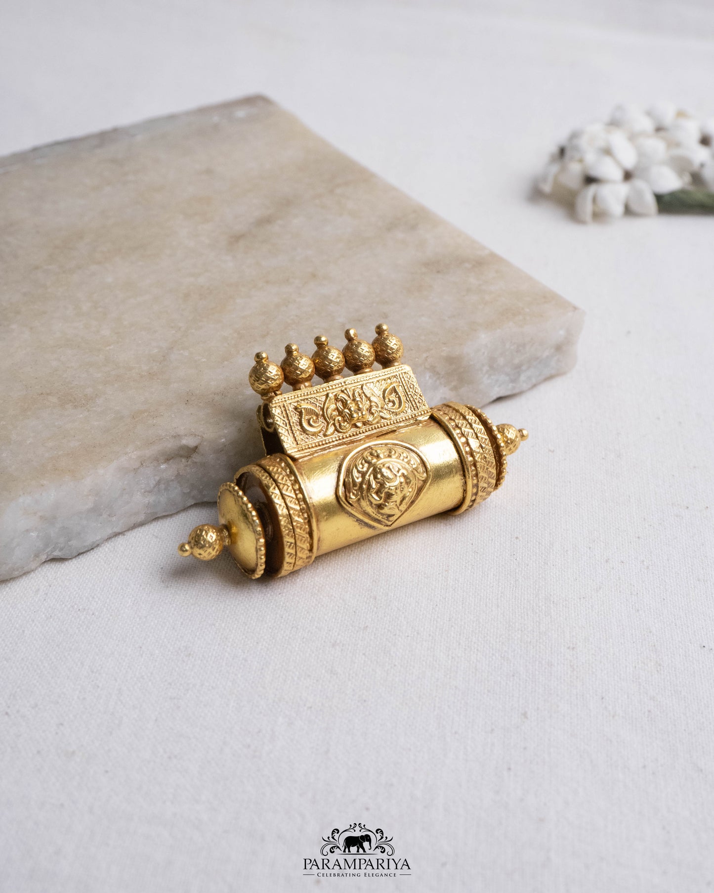 Clara Pendant (Openable)