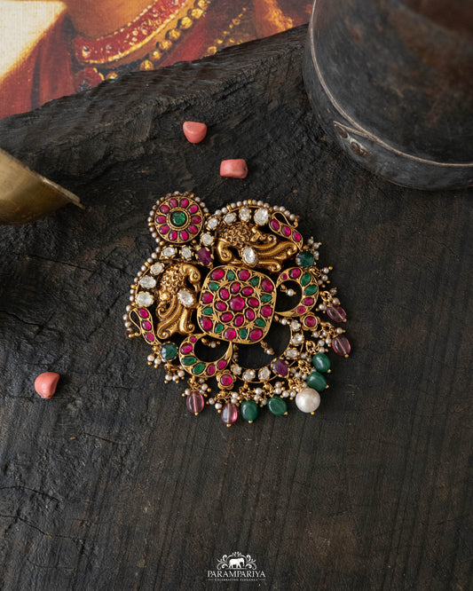 Nivika Pendant