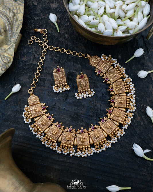 Karigari Necklace Set