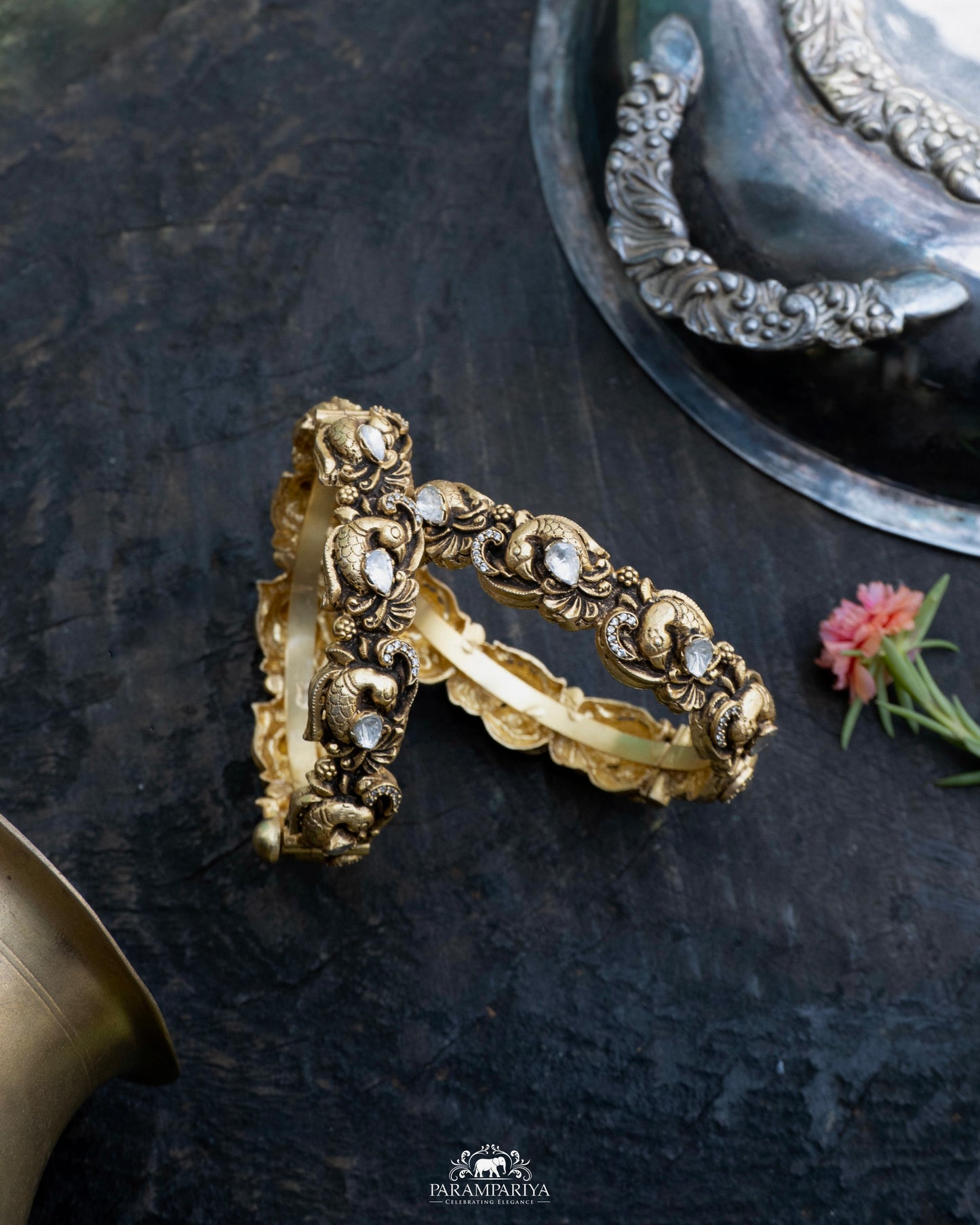 Vanya Bangle (Single)