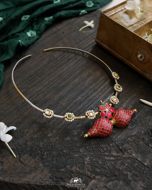 Riya Necklace