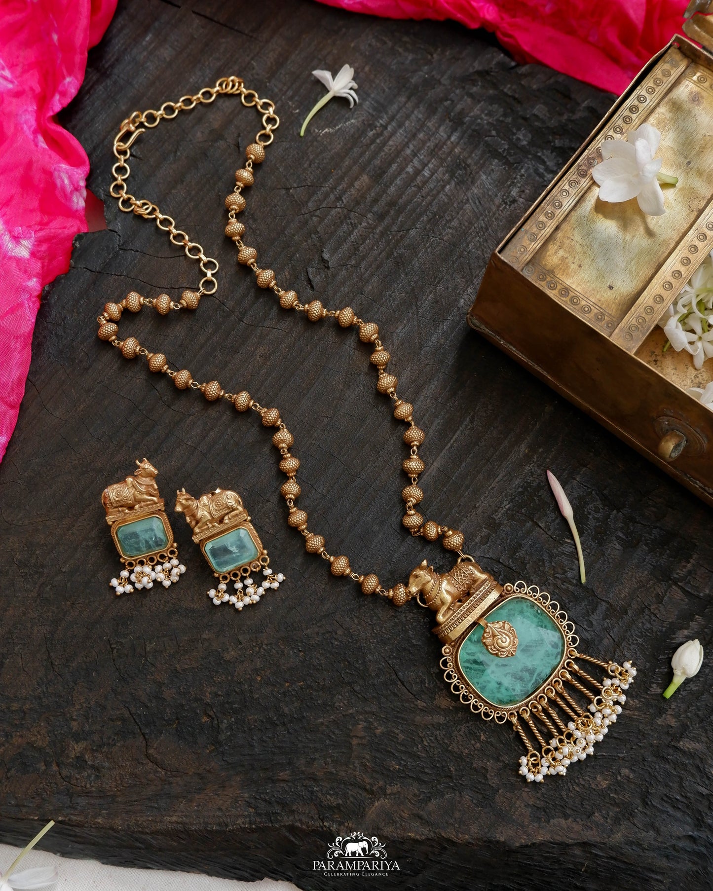 Aghnya Necklace Set