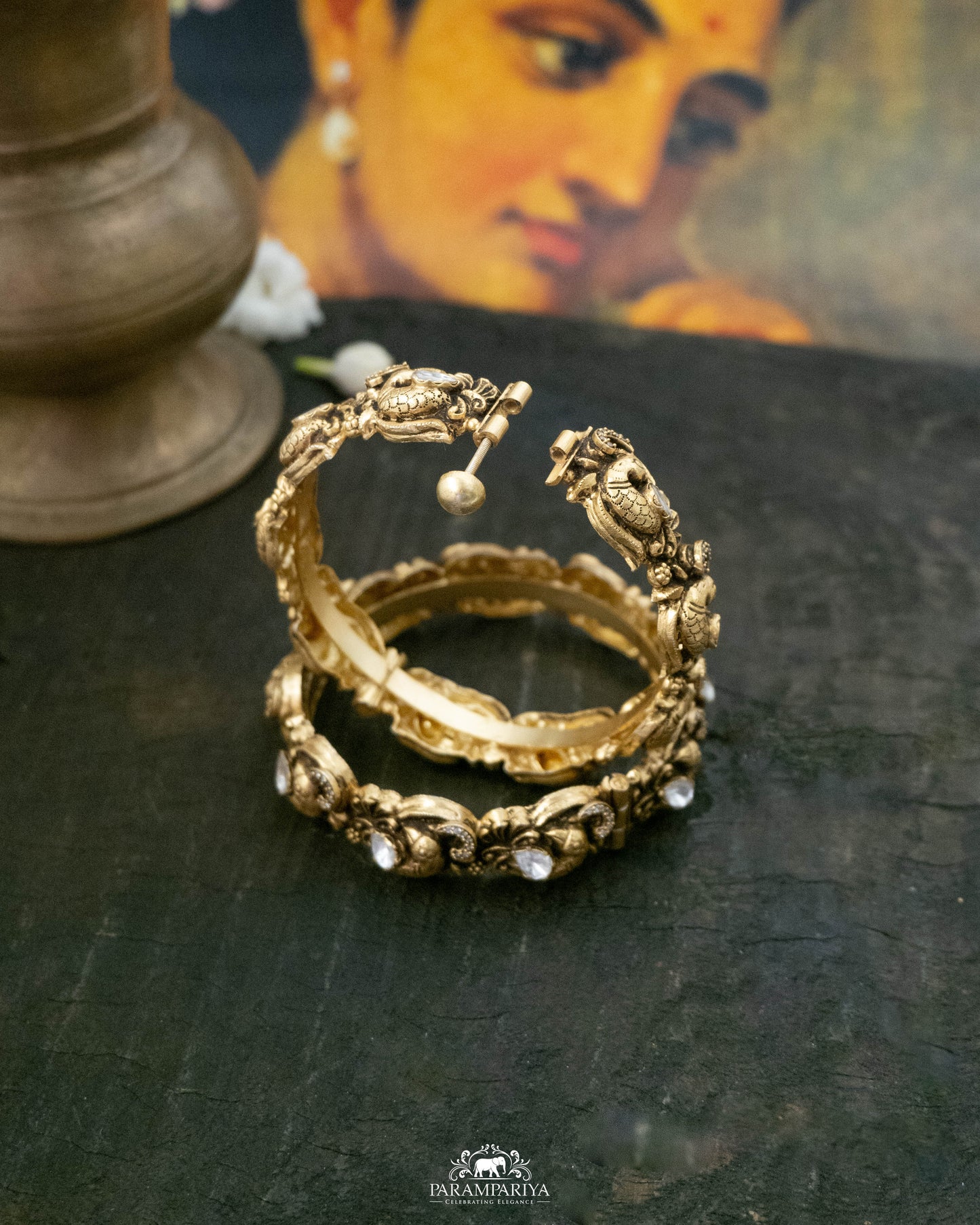 Vanya Bangle (Single)