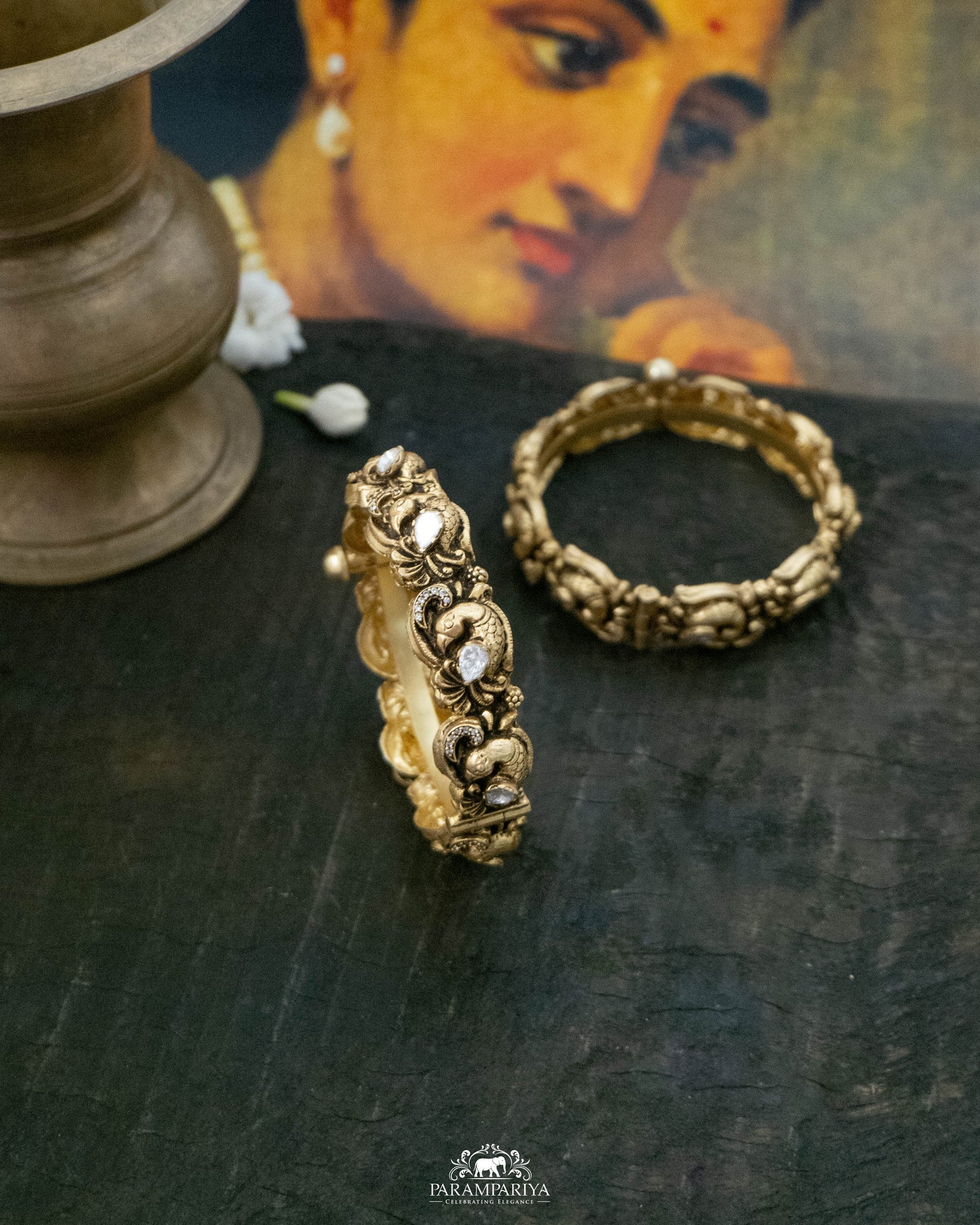 Vanya Bangle (Single)