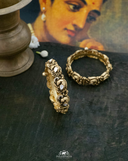 Vanya Bangle (Single)