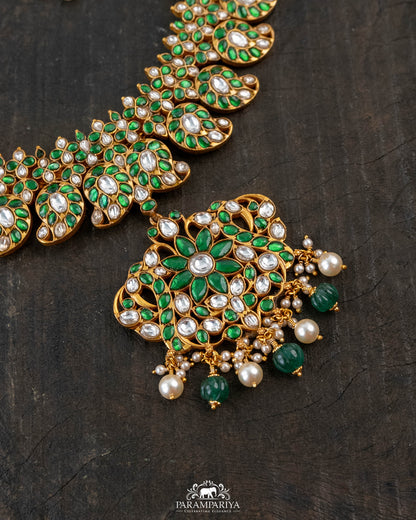 Niharika Necklace Set