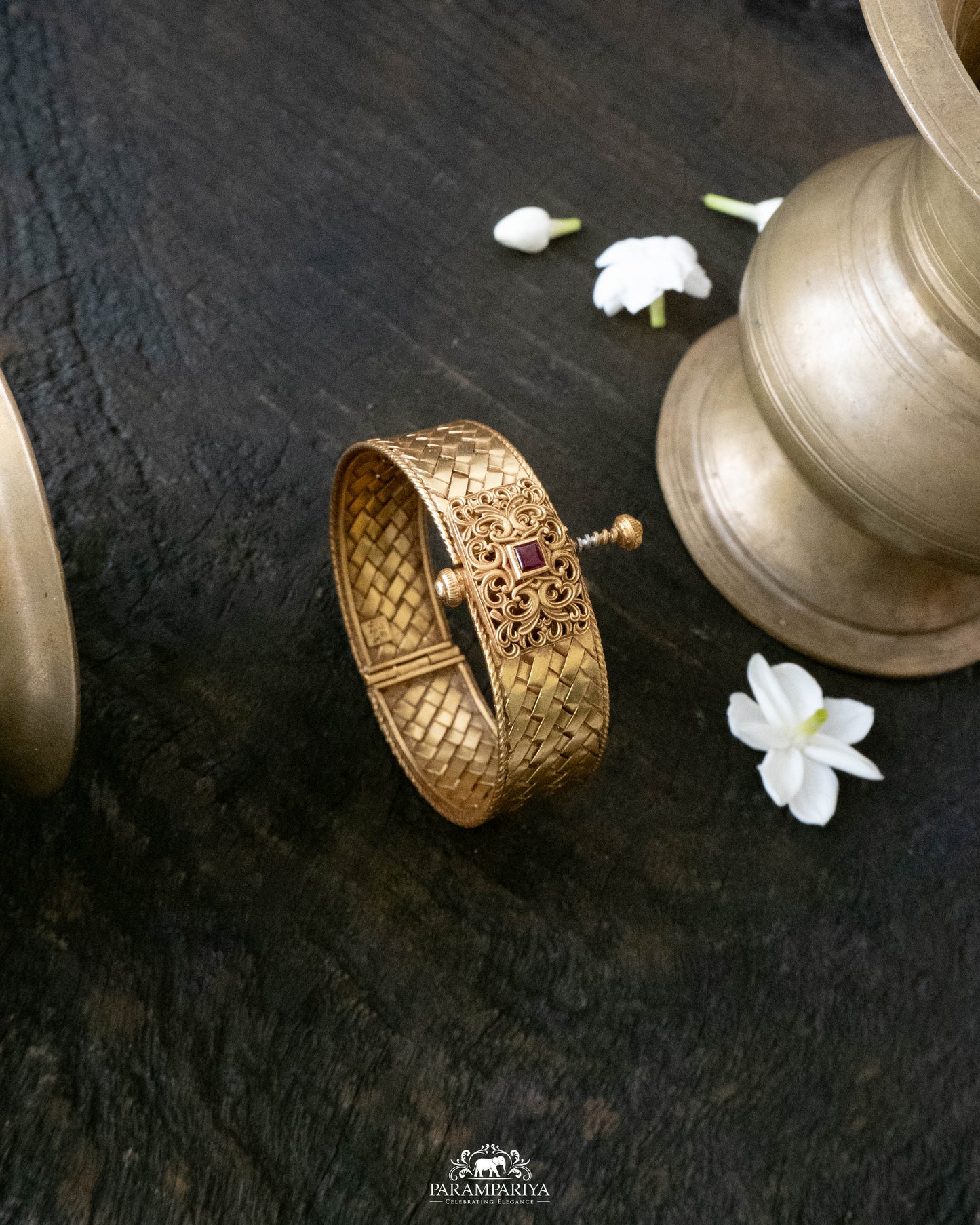 Ujjaini Bangle (Single)