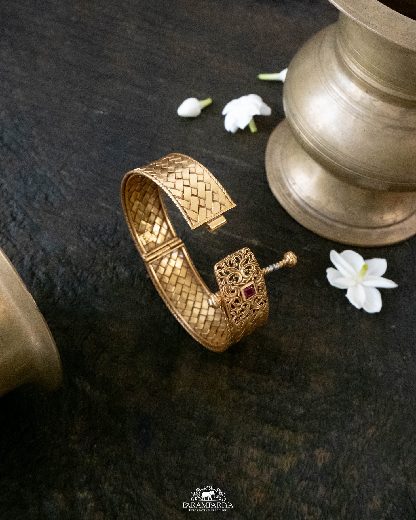 Ujjaini Bangle (Single)