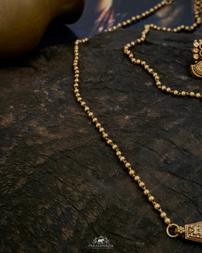 Gunta Necklace Set