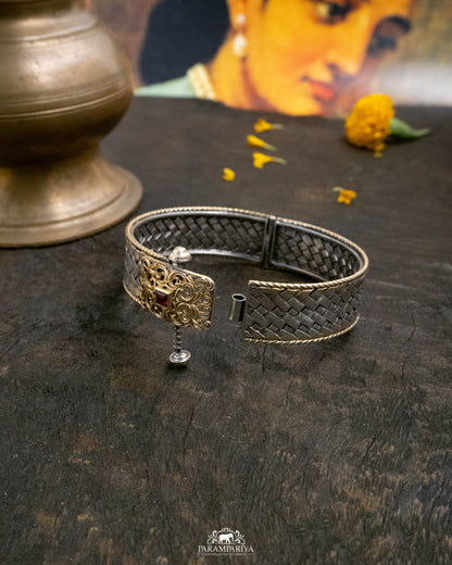 Niharika Bangle (Single)