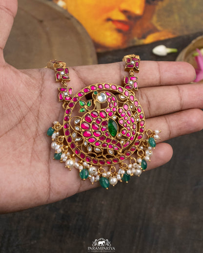 Anvi Necklace