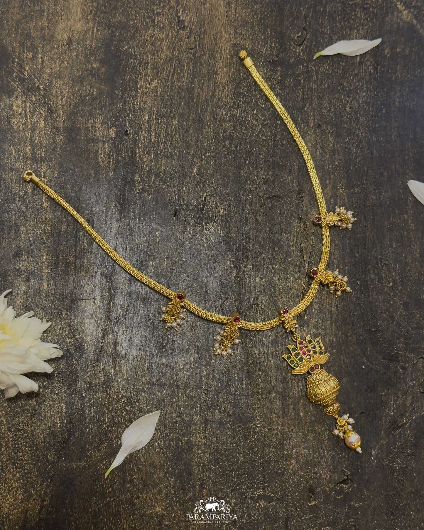 Achyuta Necklace