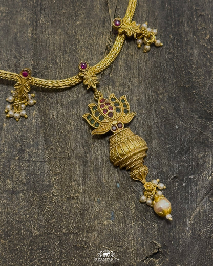 Achyuta Necklace