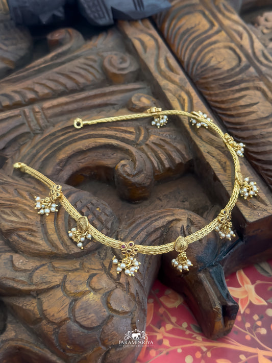 Arivazhagi Necklace