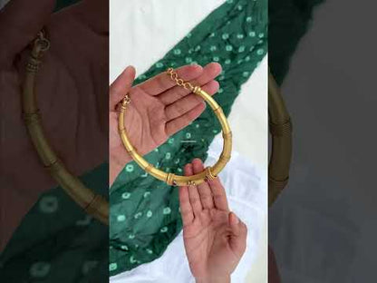 Apriya Necklace