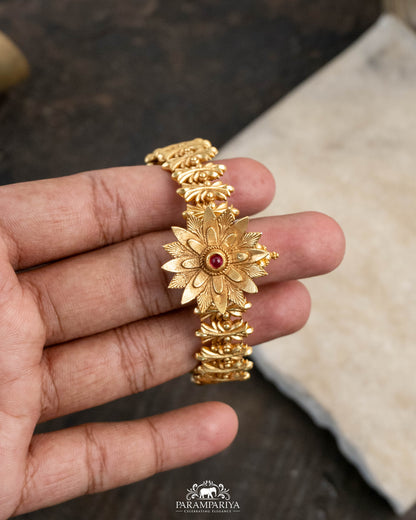 Kayalvizhi Bangle (Single)