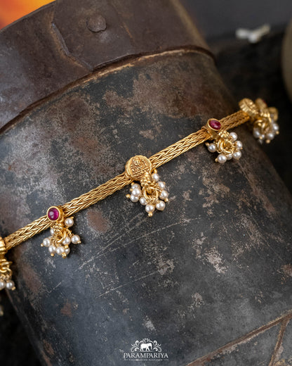 Mozhiyazhagi Necklace