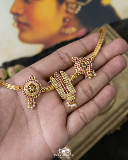 Madhava Necklace