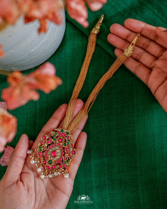 Arivu Necklace