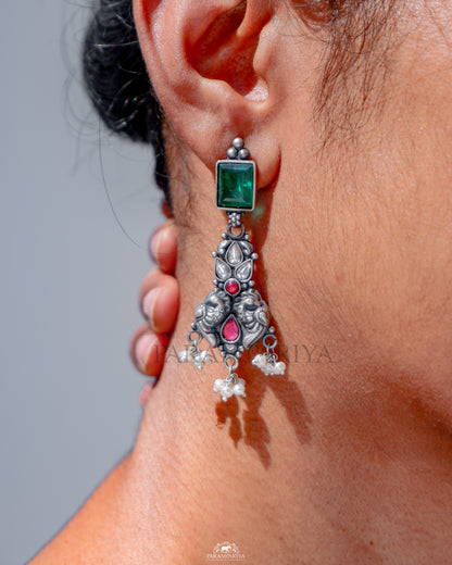 Liksa Necklace Set